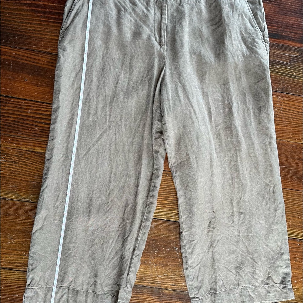 Women's Cropped Pants in Tan
